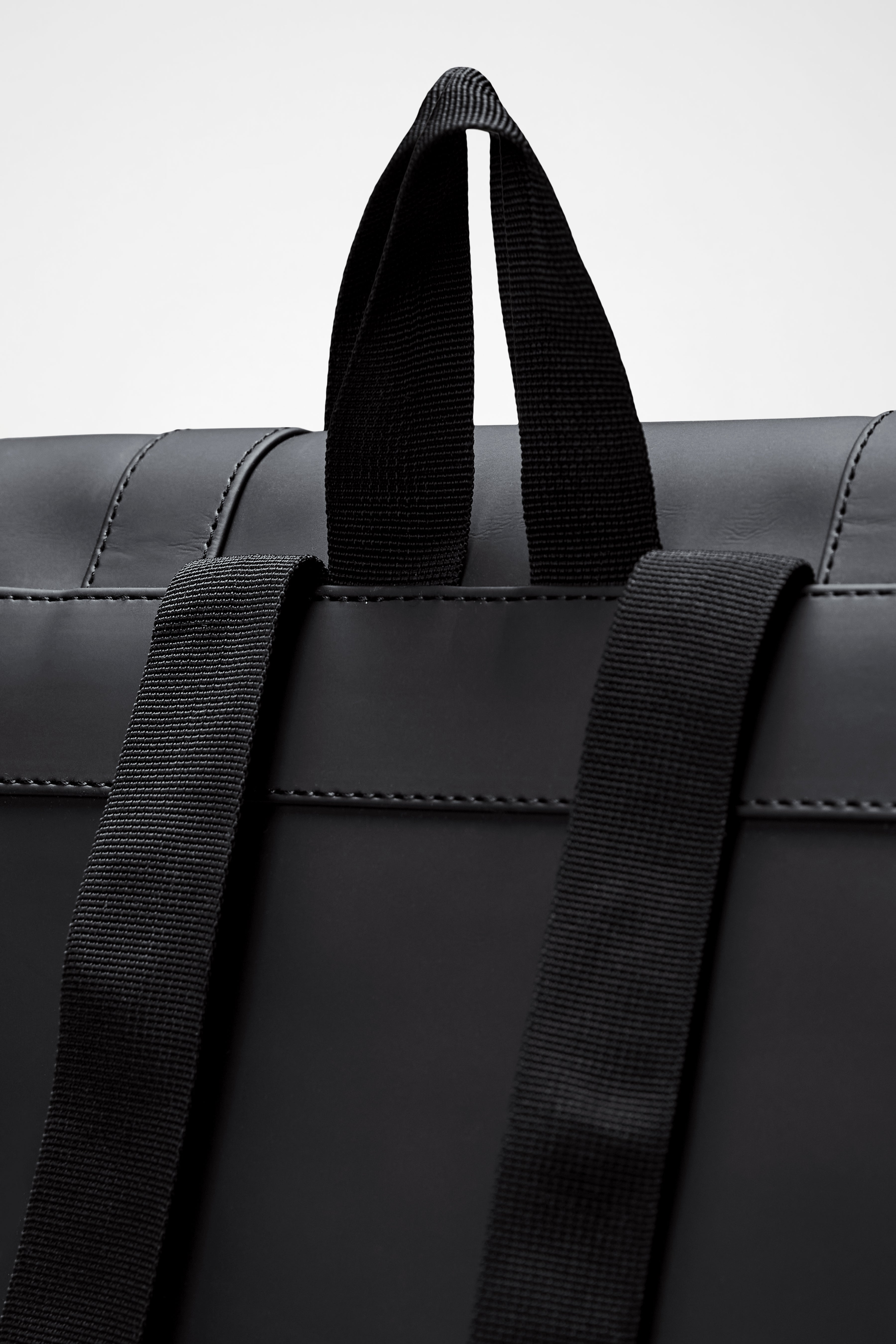 RAINS MSN Bag Black 21L H40 x D15 x W35 cm Backpack