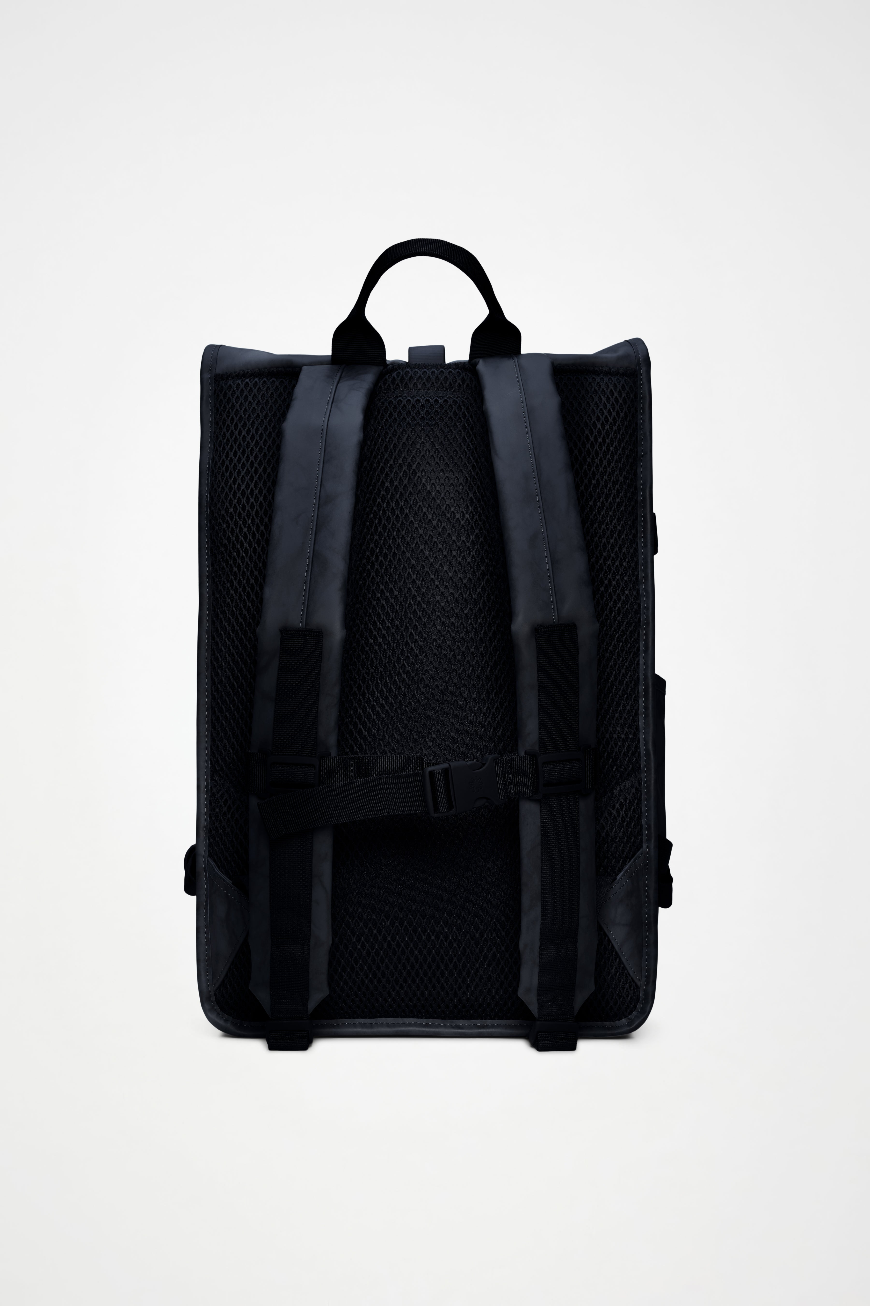 rains_rolltop_rucksack_large_e